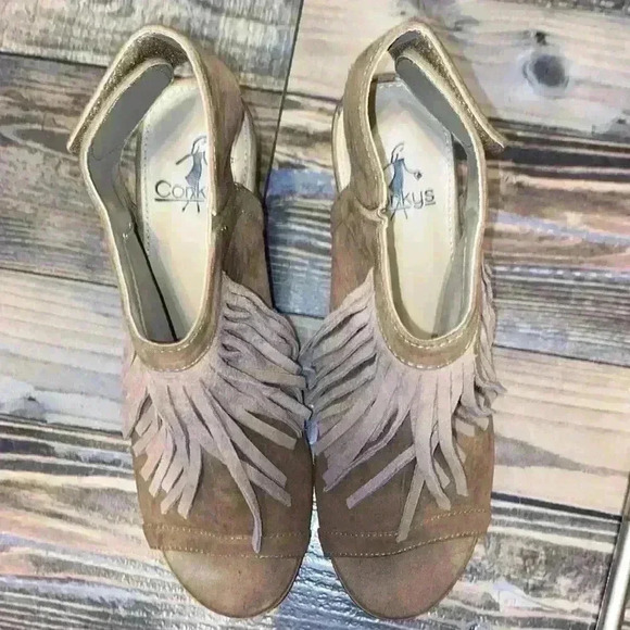 Corkys Wahoo Fringed Open toe bootie sandal size 8 - Picture 6 of 6